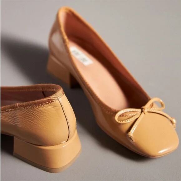 Bibi Lou Suzy Heeled Patent Ballet Pumps in Camel Size 40 / 9.5 US New in Box - Picture 3 of 10